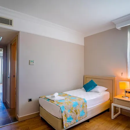 Otel Linda Sunny & Side