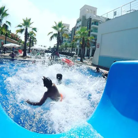 Linda Sunny & 5* سيدي