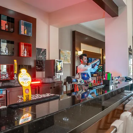 Linda Sunny & 5* Side