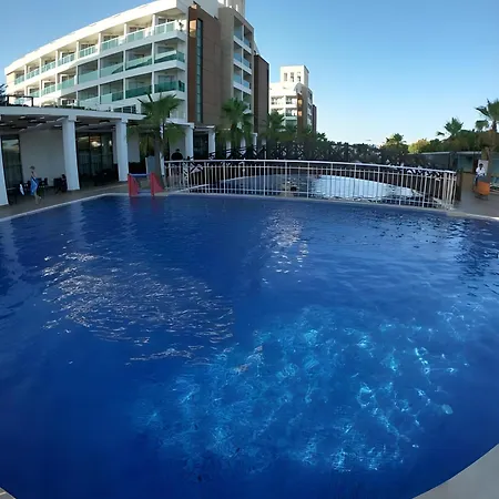 Otel Linda Sunny & 5*