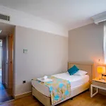 Hotel Linda Sunny & Side