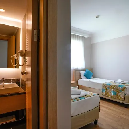 Linda Sunny & Hotel